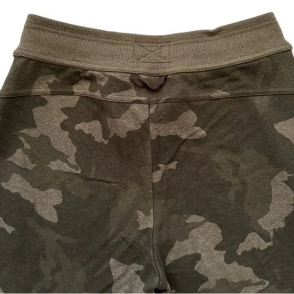 prAna Wm’s Cozy Up Ankle Cropped Sweat Pant Jogger Green Camo Sz Small N… - Picture 4 of 13